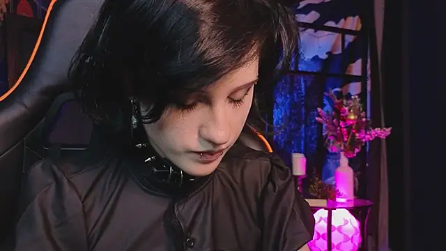 dark vamp  online show from 01-22-25, 03:29