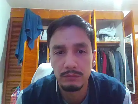 Ginessy online show from 12-21-25, 07:32