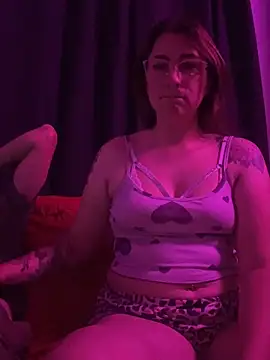 Snapshot of Constanzahud chatting on 10-12-25, 03:38 Constanzahud online show from 10-12-25, 03:38