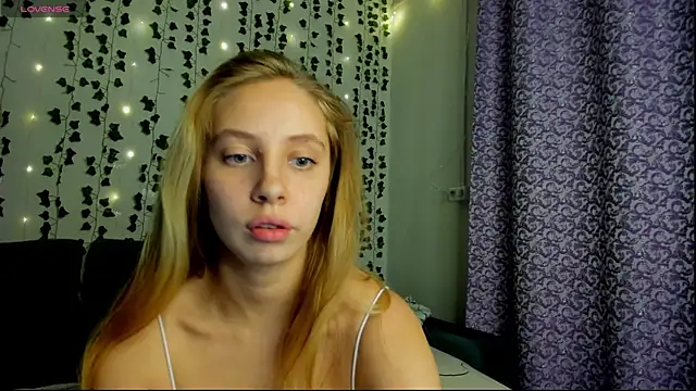 Kitty Katrine online show from 12-16-24, 07:21