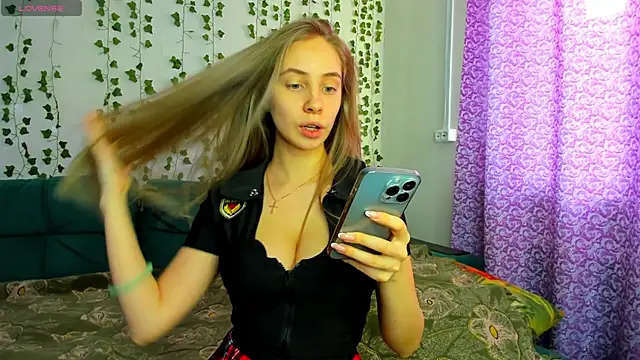 Kitty Katrine online show from 02-18-25, 11:00