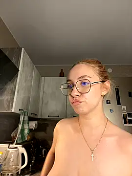 Kitty Katrine online show from 09-20-25, 04:30