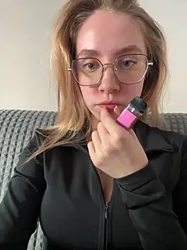 Kitty Katrine online show from 03-24-26, 01:38