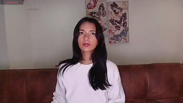 Snapshot of dolcebella chatting on 01-12-26, 08:36 dolcebella online show from 01-12-26, 08:36