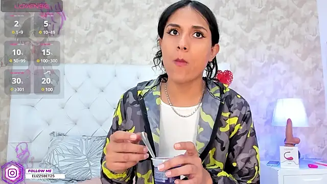 Eliza Thaylor   online show from 03-21-25, 06:18