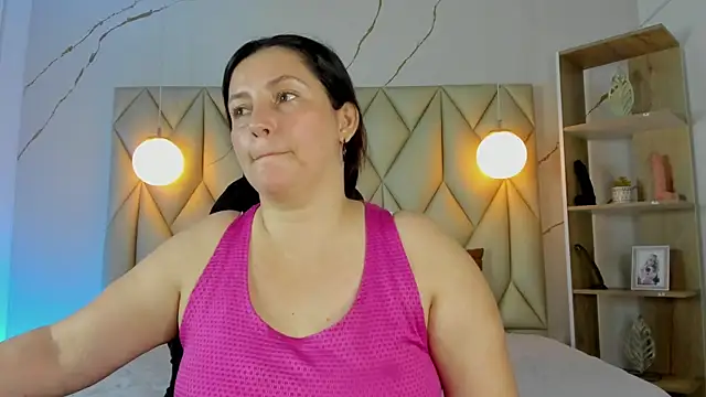 Snapshot of angelswets chatting on 01-17-26, 01:49 angelswets online show from 01-17-26, 01:49