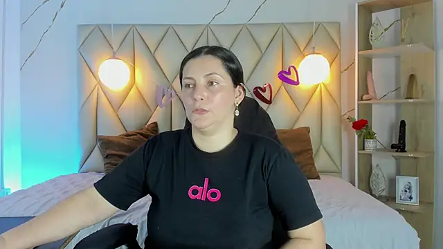 Snapshot of angelswets chatting on 02-23-26, 01:08 angelswets online show from 02-23-26, 01:08