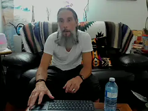Snapshot of mindphu_k chatting on 02-14-25, 09:21 mindphu k online show from 02-14-25, 09:21