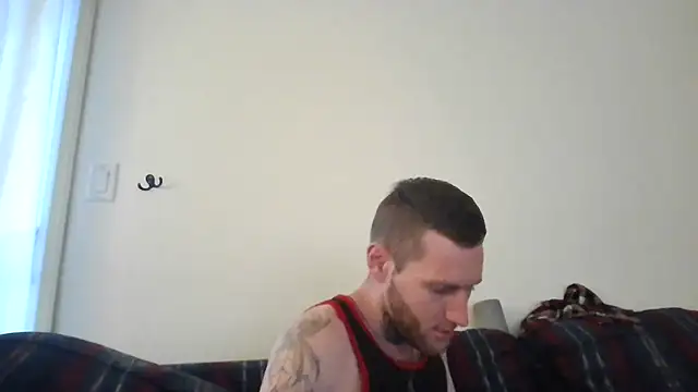 Snapshot of AlvinFoxx chatting on 11-03-25, 12:39 AlvinFoxx online show from 11-03-25, 12:39