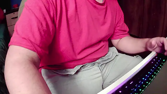 Snapshot of pisceslost chatting on 10-31-25, 11:39 pisceslost online show from 10-31-25, 11:39