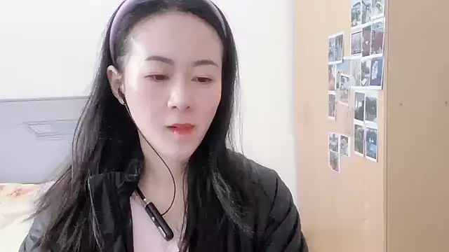 fanfan-FF online show from 12-28-24, 01:29