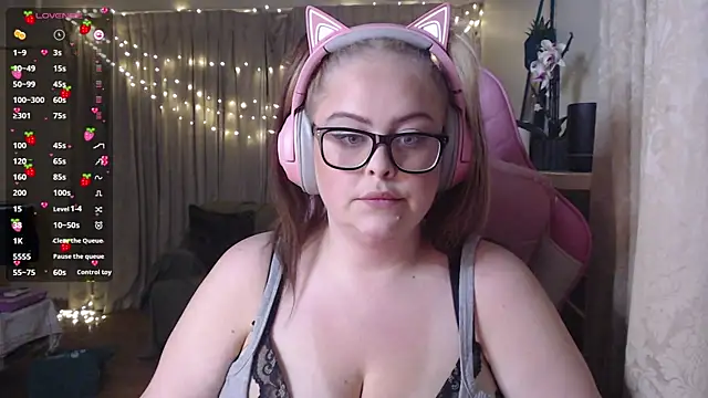 Snapshot of ChubbyBubs chatting on 03-21-25, 11:44 ChubbyBubs online show from 03-21-25, 11:44