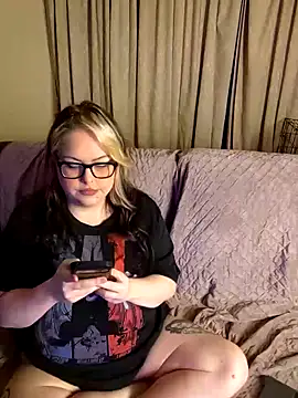 Snapshot of ChubbyBubs chatting on 09-13-25, 12:49 ChubbyBubs online show from 09-13-25, 12:49