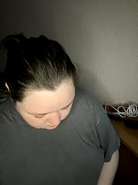 Alex m online show from 10-26-25, 04:13