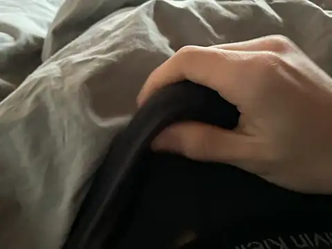 Snapshot of Jan_berger chatting on 02-16-25, 08:32 Jan berger online show from 02-16-25, 08:32