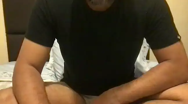 Snapshot of pe_netrad0r chatting on 12-22-24, 04:28 pe netrad0r online show from 12-22-24, 04:28