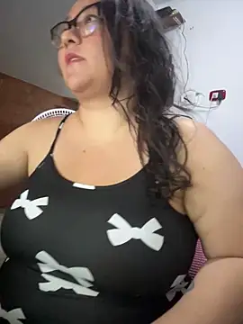 Snapshot of CinnamonCookiez chatting on 12-27-24, 03:53 CinnamonCookiez online show from 12-27-24, 03:53