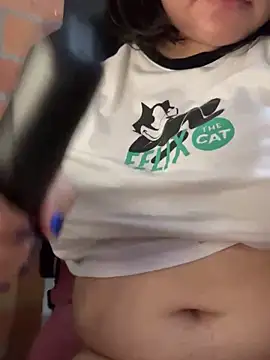 Snapshot of CinnamonCookiez chatting on 01-10-25, 07:04 CinnamonCookiez online show from 01-10-25, 07:04