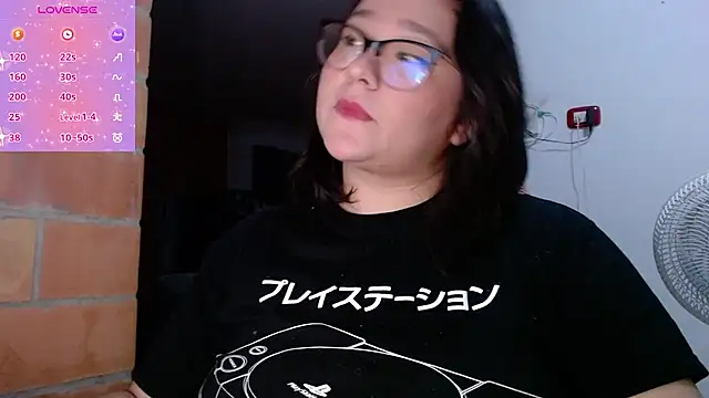 Snapshot of CinnamonCookiez chatting on 03-21-25, 07:22 CinnamonCookiez online show from 03-21-25, 07:22