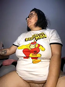 Snapshot of CinnamonCookiez chatting on 10-12-25, 03:38 CinnamonCookiez online show from 10-12-25, 03:38