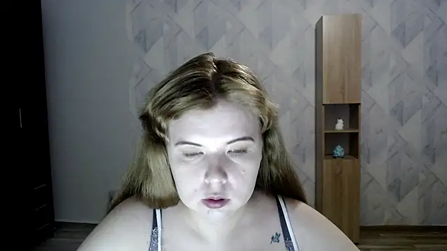 Snapshot of Melina_Hot9 chatting on 09-26-25, 08:02 Melina Hot9 online show from 09-26-25, 08:02