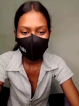 Snapshot of Angalpriya_1 chatting on 12-17-24, 11:49 Angalpriya 1 online show from 12-17-24, 11:49