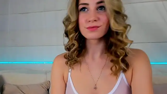 Snapshot of stricred chatting on 11-30-25, 08:35 stricred online show from 11-30-25, 08:35