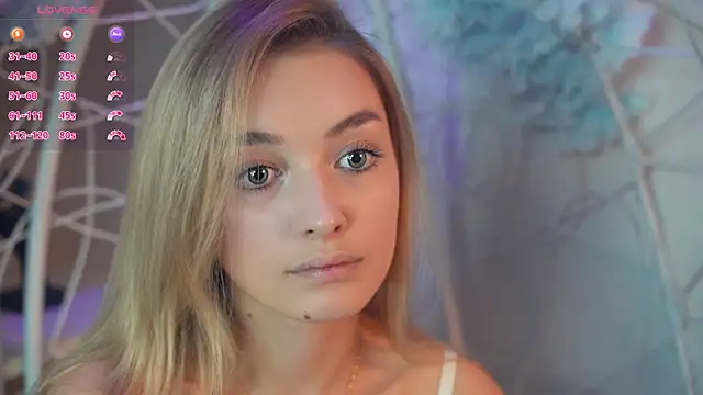 Snapshot of FlairCunard chatting on 12-01-24, 07:36 FlairCunard online show from 12-01-24, 07:36