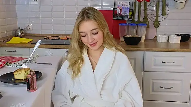 Snapshot of FlairCunard chatting on 12-31-24, 10:48 FlairCunard online show from 12-31-24, 10:48