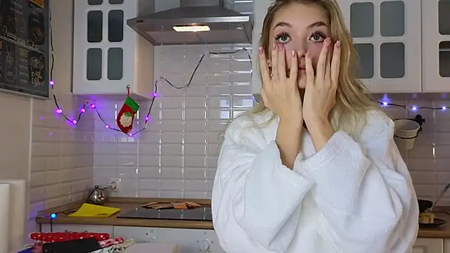 Snapshot of FlairCunard chatting on 12-31-24, 01:52 FlairCunard online show from 12-31-24, 01:52