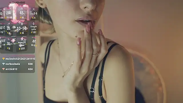 Snapshot of FlairCunard chatting on 01-04-25, 11:59 FlairCunard online show from 01-04-25, 11:59