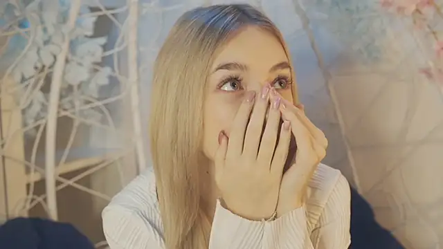 Snapshot of FlairCunard chatting on 01-15-25, 02:56 FlairCunard online show from 01-15-25, 02:56