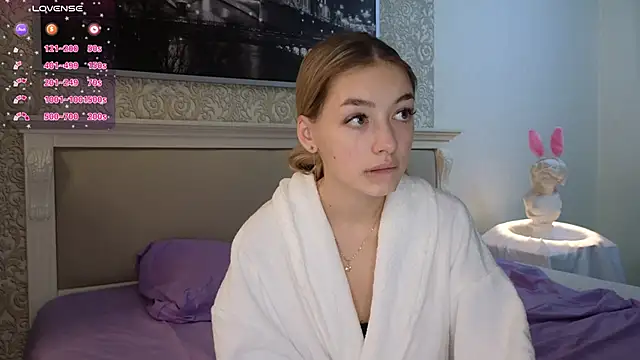 Snapshot of FlairCunard chatting on 02-22-25, 03:47 FlairCunard online show from 02-22-25, 03:47