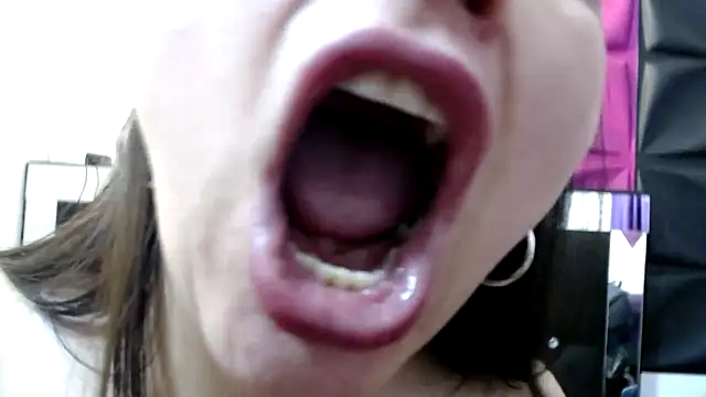 Snapshot of ScarletGlow1 chatting on 12-28-24, 03:26 ScarletGlow1 online show from 12-28-24, 03:26