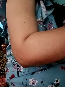 Snapshot of gunjan22 chatting on 12-04-24, 05:27 gunjan22 online show from 12-04-24, 05:27