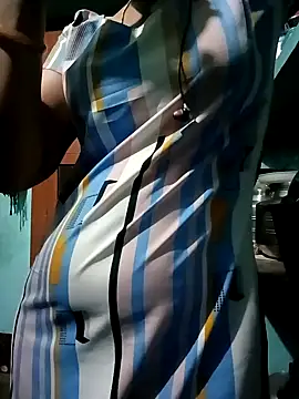 Snapshot of gunjan22 chatting on 01-08-25, 11:32 gunjan22 online show from 01-08-25, 11:32