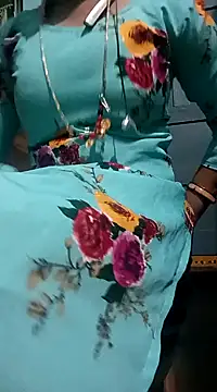 Snapshot of gunjan22 chatting on 01-23-25, 03:32 gunjan22 online show from 01-23-25, 03:32