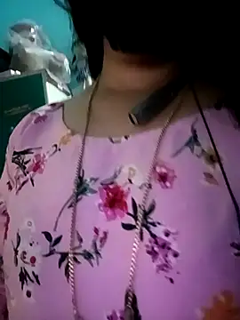 Snapshot of gunjan22 chatting on 02-19-25, 10:12 gunjan22 online show from 02-19-25, 10:12