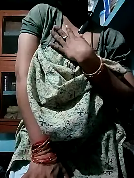 Snapshot of gunjan22 chatting on 03-22-25, 02:47 gunjan22 online show from 03-22-25, 02:47