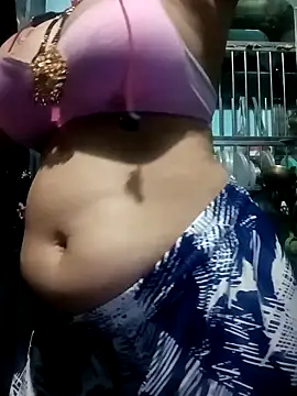 Snapshot of gunjan22 chatting on 12-23-25, 10:46 gunjan22 online show from 12-23-25, 10:46