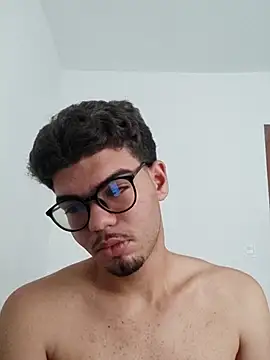 Snapshot of Edwardsky000 chatting on 10-19-25, 10:16 Edwardsky000 online show from 10-19-25, 10:16