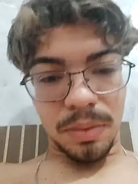 Snapshot of Edwardsky000 chatting on 02-19-26, 08:16 Edwardsky000 online show from 02-19-26, 08:16