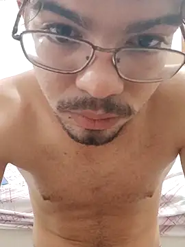 Snapshot of Edwardsky000 chatting on 02-24-26, 12:52 Edwardsky000 online show from 02-24-26, 12:52