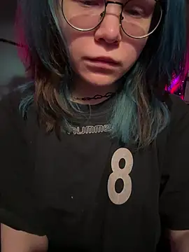 MaddisonHaas online show from 12-17-24, 02:01