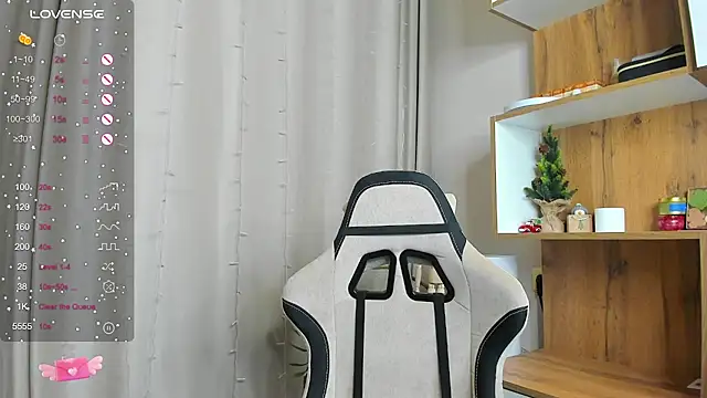 Fairyy Moon online show from 01-24-25, 04:39