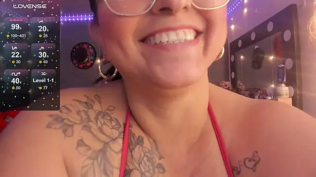 Snapshot of Ivonnee__ chatting on 02-28-25, 07:37 Ivonnee   online show from 02-28-25, 07:37