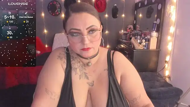 Snapshot of Ivonnee__ chatting on 03-14-25, 01:48 Ivonnee   online show from 03-14-25, 01:48