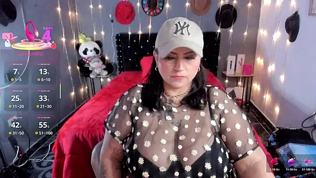 Ivonnee   online show from 11-16-25, 01:22