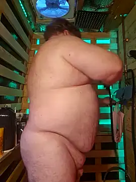 Snapshot of alienbunny chatting on 02-15-25, 08:33 alienbunny online show from 02-15-25, 08:33