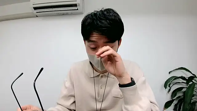 TakuryuJPN online show from 12-16-24, 10:03